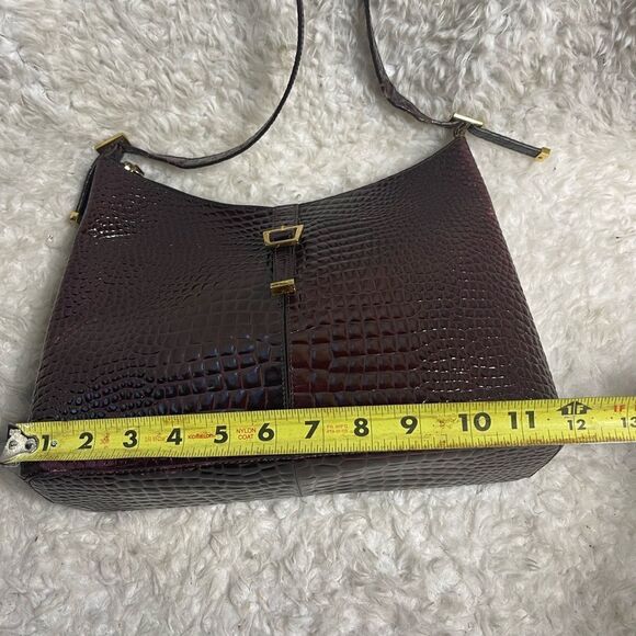 Etienne Aigner leather burgundy reptile print shoulder bag gold tone hardwares - Picture 11 of 16
